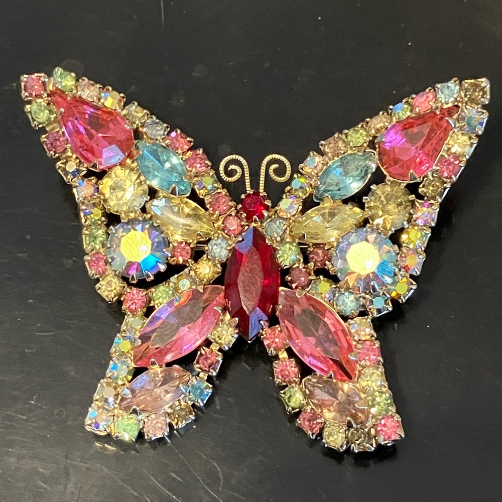 WEISS SIGNED RHINESTONE BUTTERFLY BROOCH PIN MULTICOLOR 2" X 2.5"